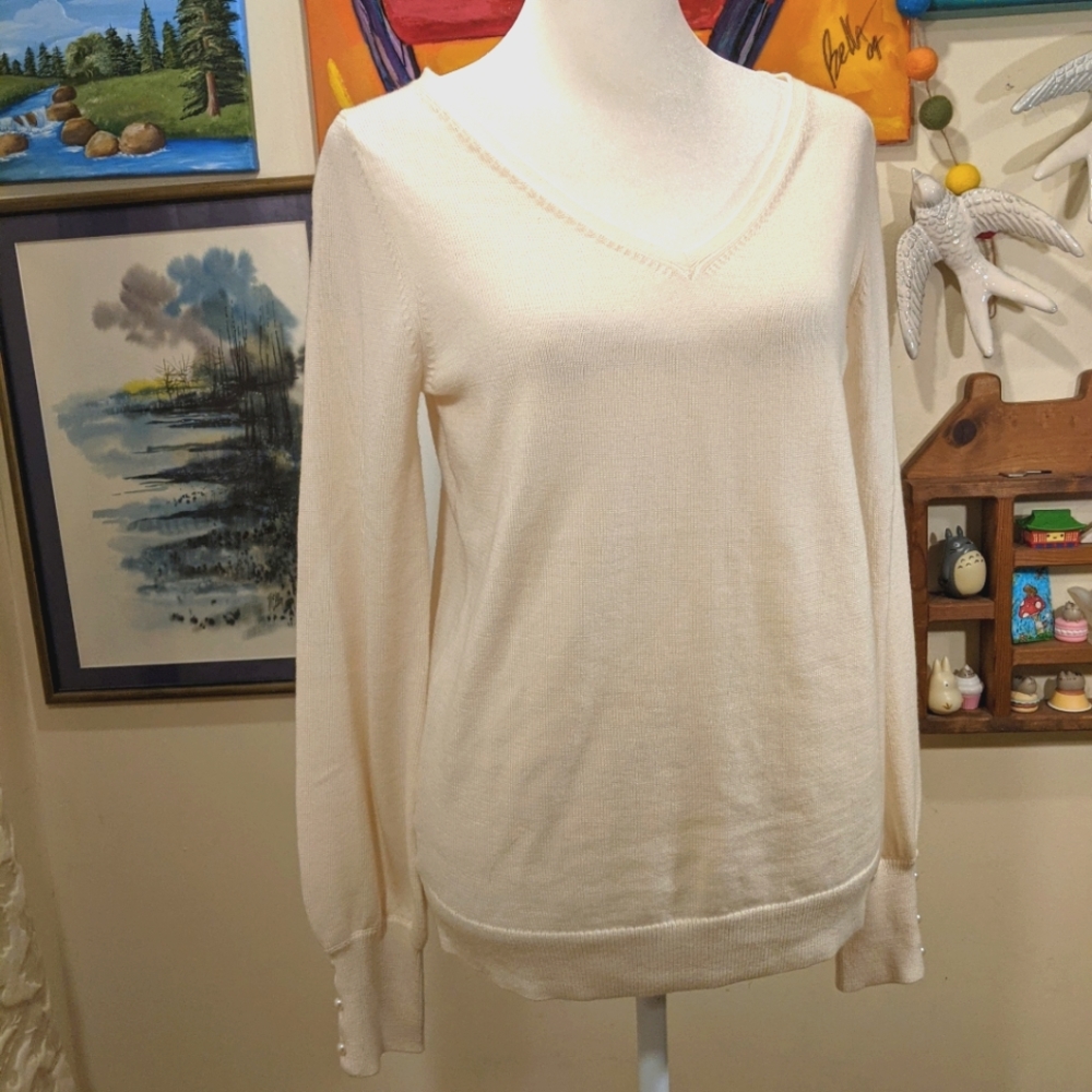 NWT Ann Taylor Creamy White Wool Sweater Pearl Button Long Sleeves V-Neck Sz  S
